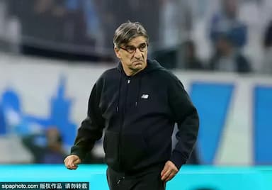 尤里奇被解雇！亚特兰大战绩平庸背后的战术反思与未来展望_球迷_教练_调整