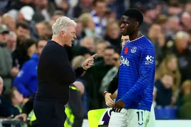 表达不满，莫耶斯换下蒂尔诺-巴里时狠狠训斥了他一番_埃弗顿_球迷_比赛