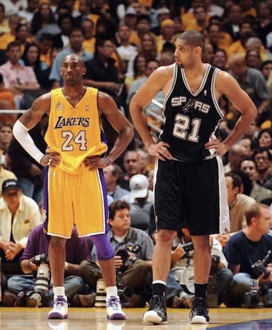 经典对决！媒体晒科比和邓肯的赛场旧照：2008年的NBA-NBA新闻