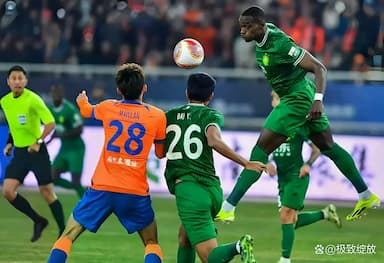 中超的活化石于汉超，37岁效率超德甲替补，中国足球的骄傲还是悲哀？_老将_球员_赛季