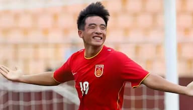 中国男足17岁新秀魏祥鑫备受期待，或超越武磊_足球_新星_王钰栋